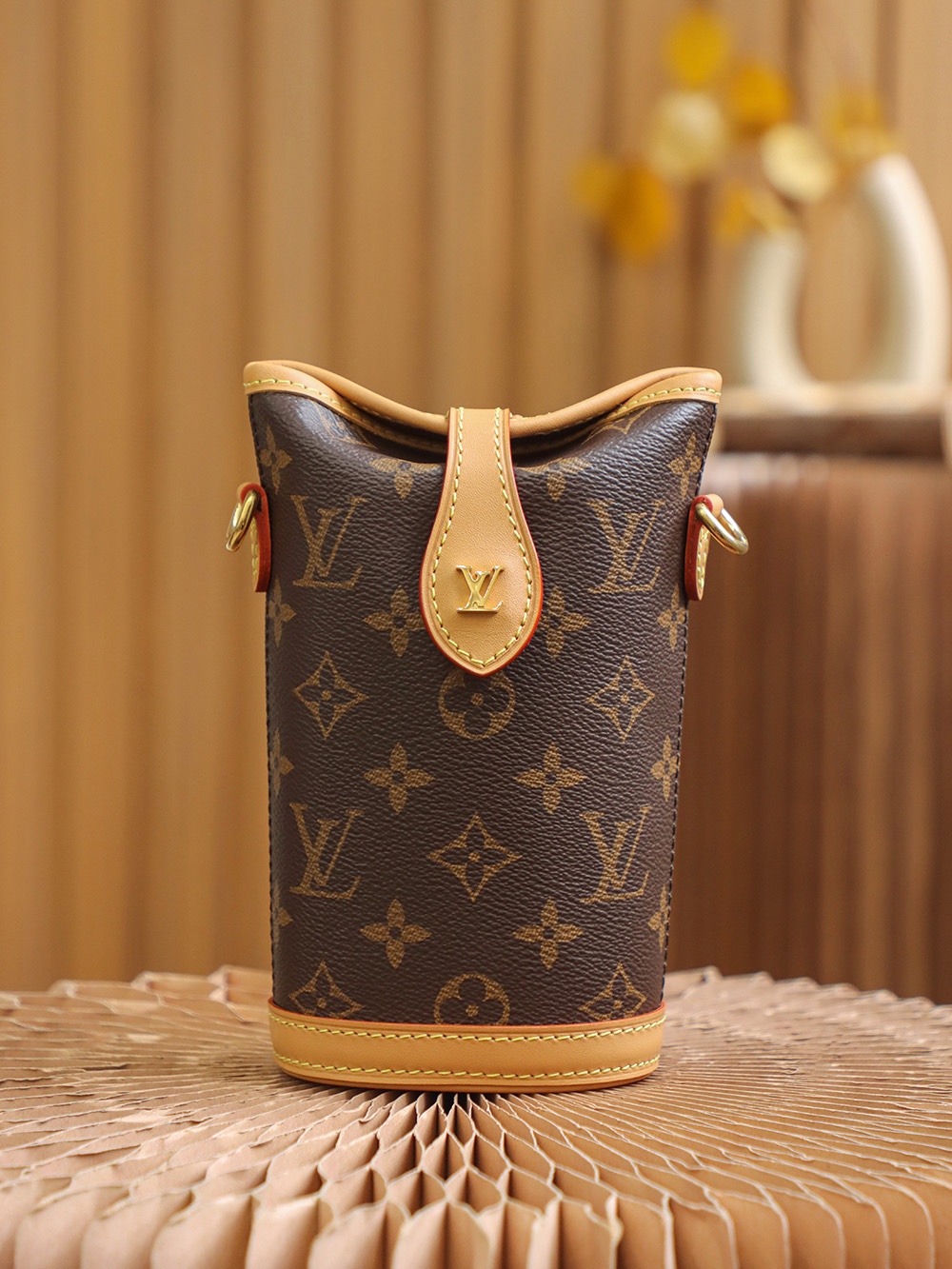 LV M80874 FOLD ME POUCH 手机包