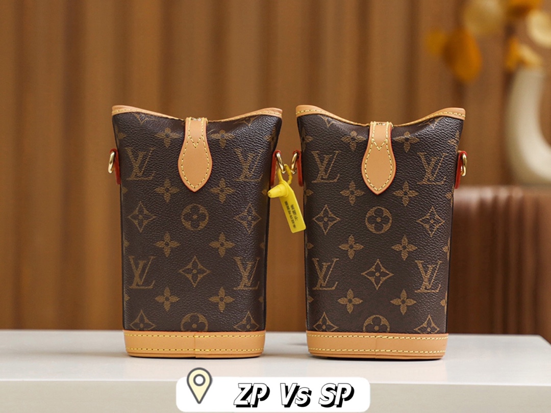 内部价 菱格变码SP免检 。 ❒ 𝐅𝐎𝐋𝐃 𝐌𝐄系列 #M80874# 𝐒𝐏免检版 ❒ 
◖ 𝐙𝐏 𝐕𝐬 𝐒𝐏 ◗拍摄对比
称之为“𝐒𝐩” 一定是独家的东西，
同时也是与柜子里的东西没有差异的底气！