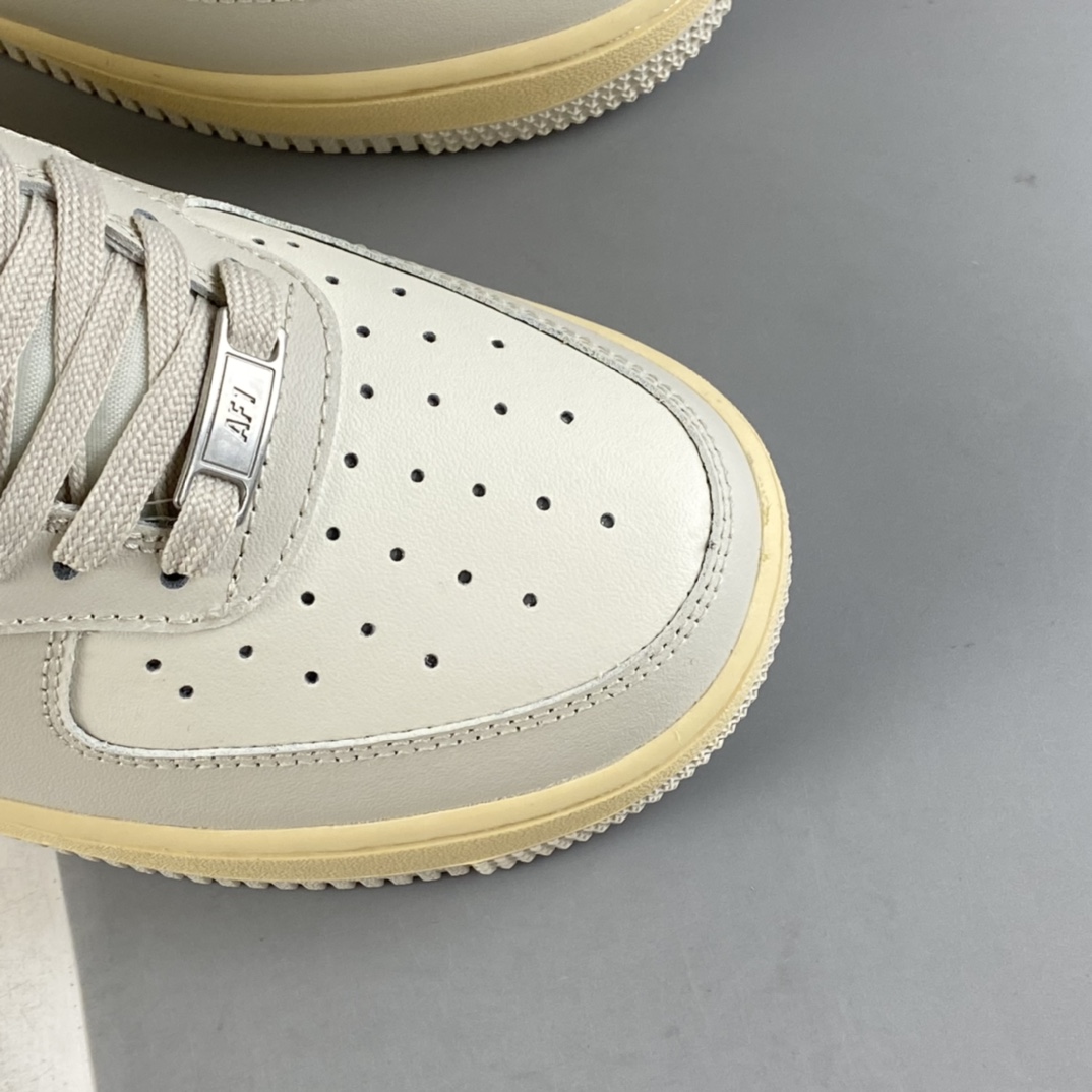 P240  Nike Air Force 1’07 Low 白灰色 空军一号低帮休闲板鞋 BS8871-227