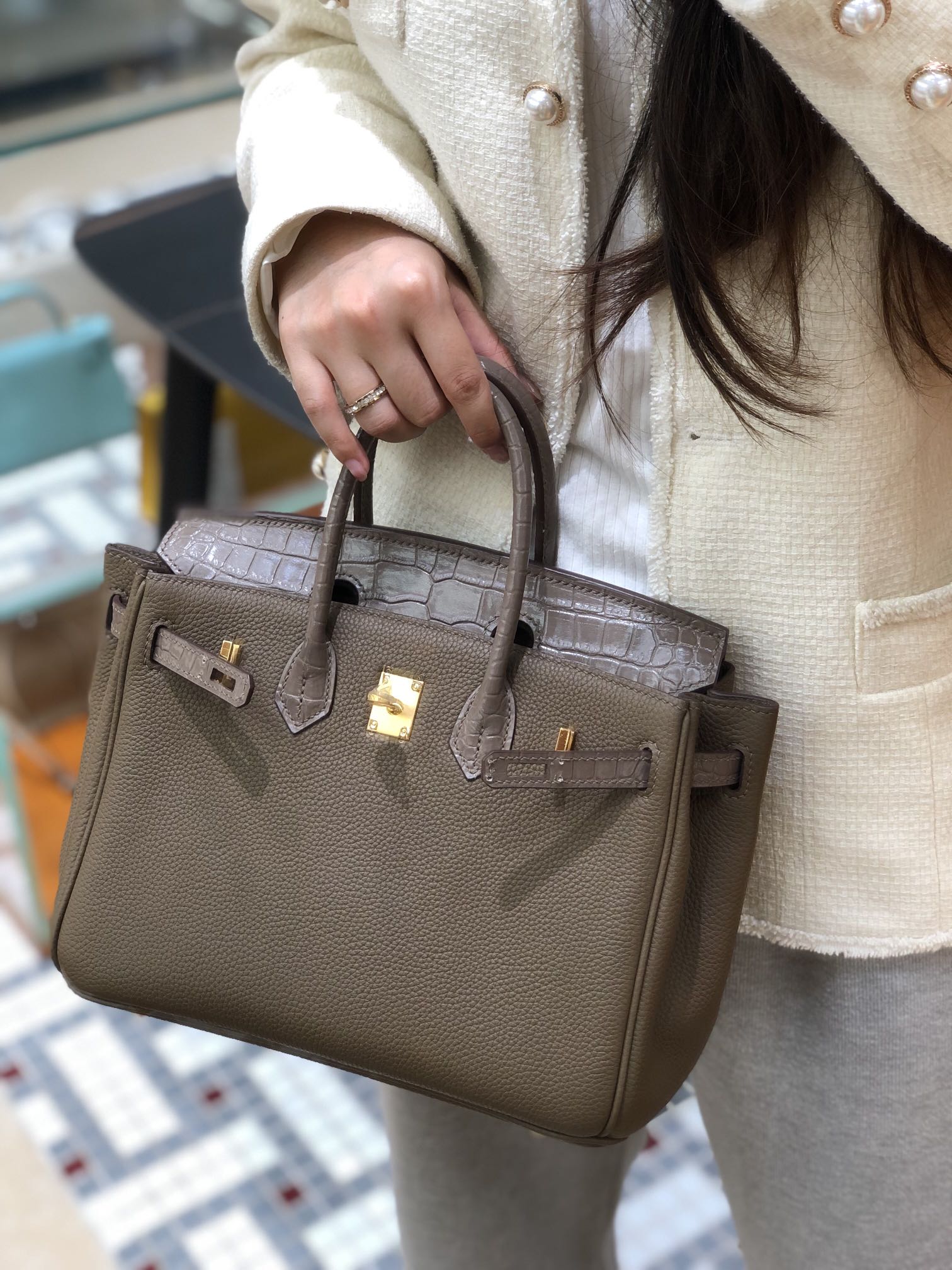 Hermès 专柜款经典手袋 4