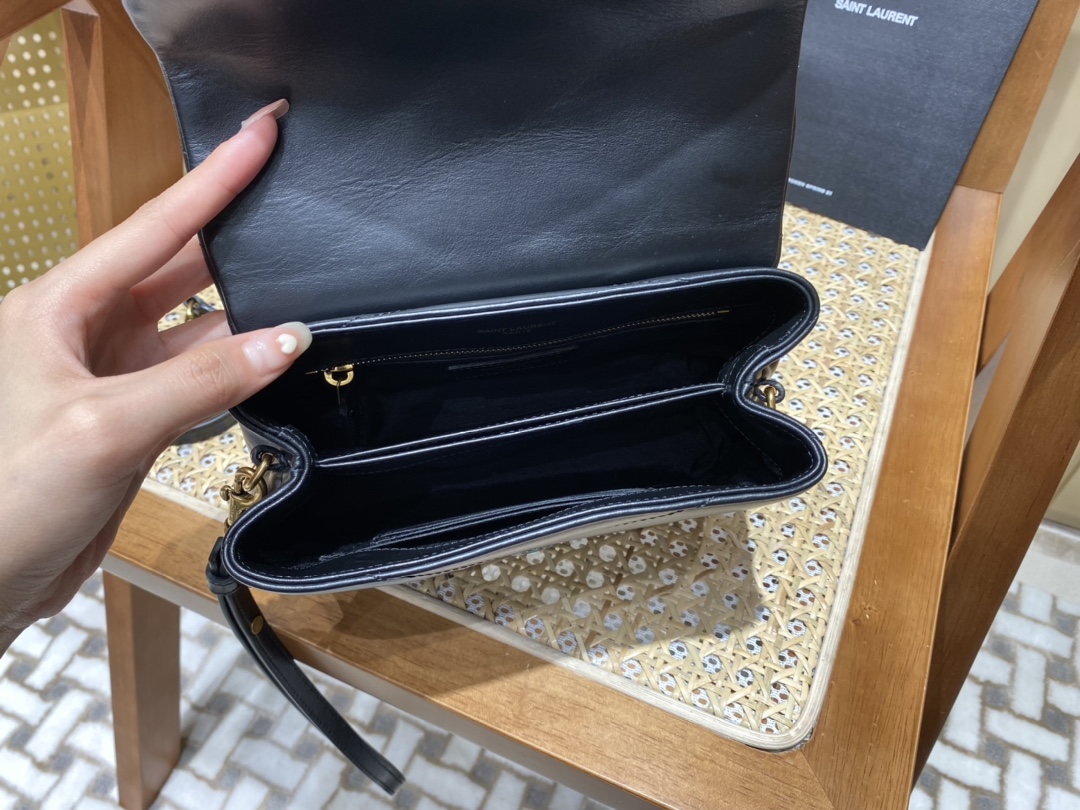 YSL LouLou 20CM 迷你斜挎包 467072黑色/金扣