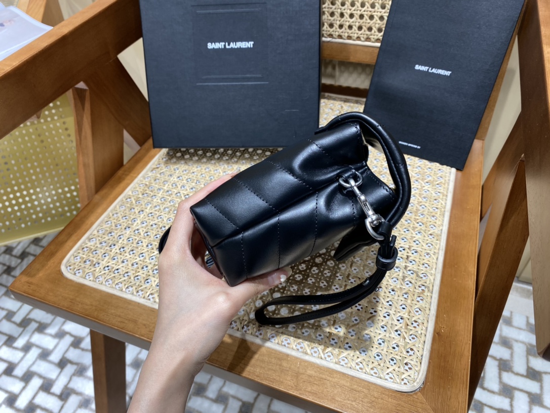 YSL LouLou 20CM 迷你斜挎包 467072黑色/银扣