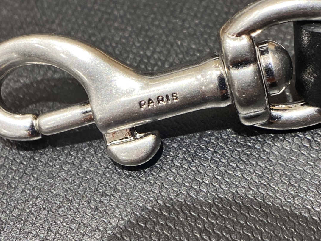 YSL LouLou 20CM 迷你斜挎包 467072黑色/银扣