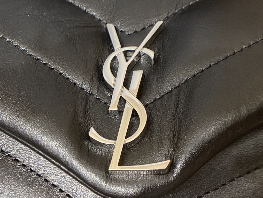 YSL LouLou 20CM 迷你斜挎包 467072黑色/银扣