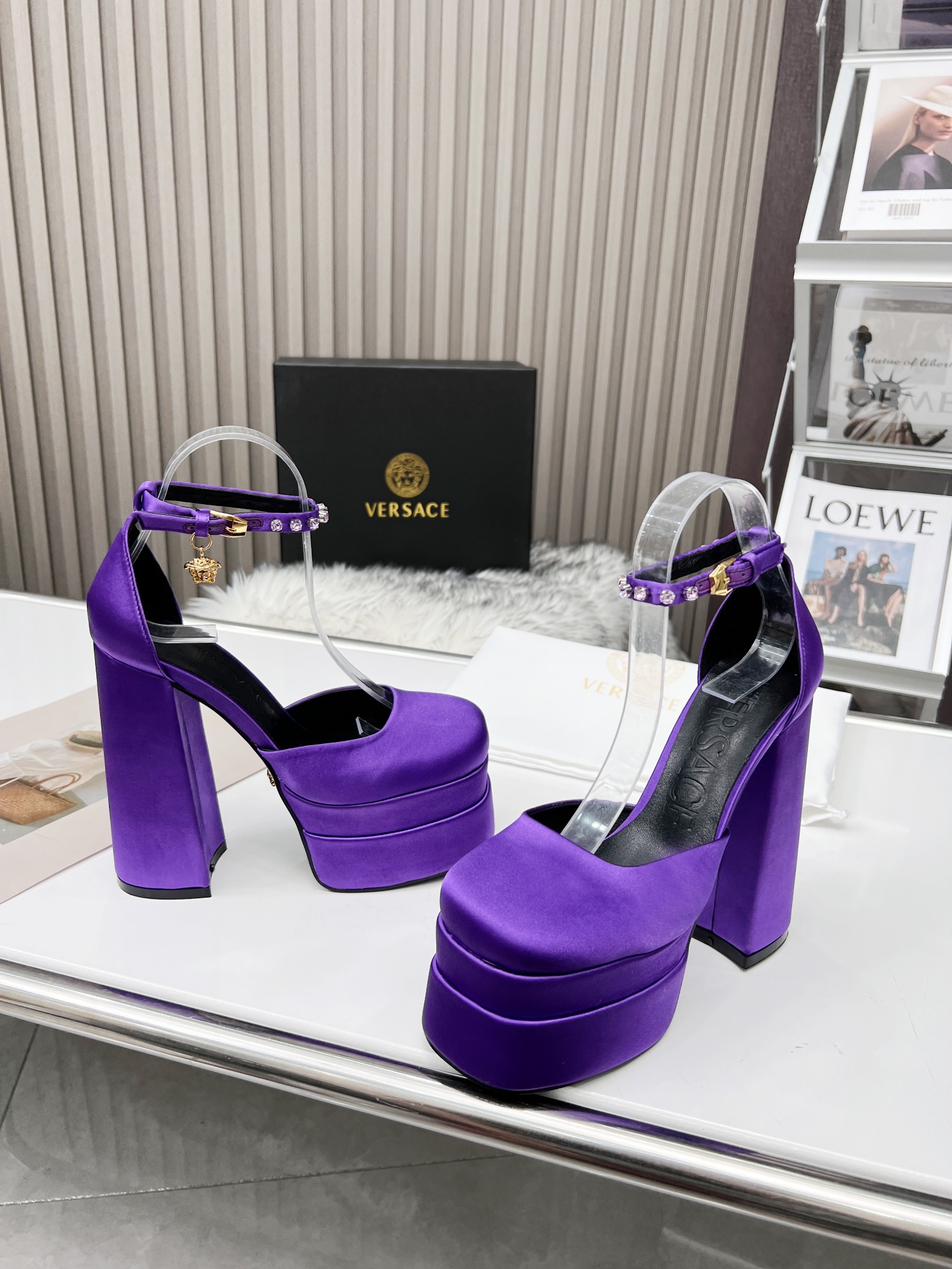 púrpura oscuro Precio de fábrica: suela de goma m, suela de cuero m. Yardage: 34-42 Versace nuevos t