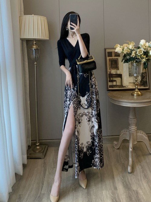 Elegant V-Neck Leopard Print Maxi Dress with High Slit and Tie Waist 1 Elegant V-Neck Leopard Print Maxi Dress with High Slit and Tie Waist
