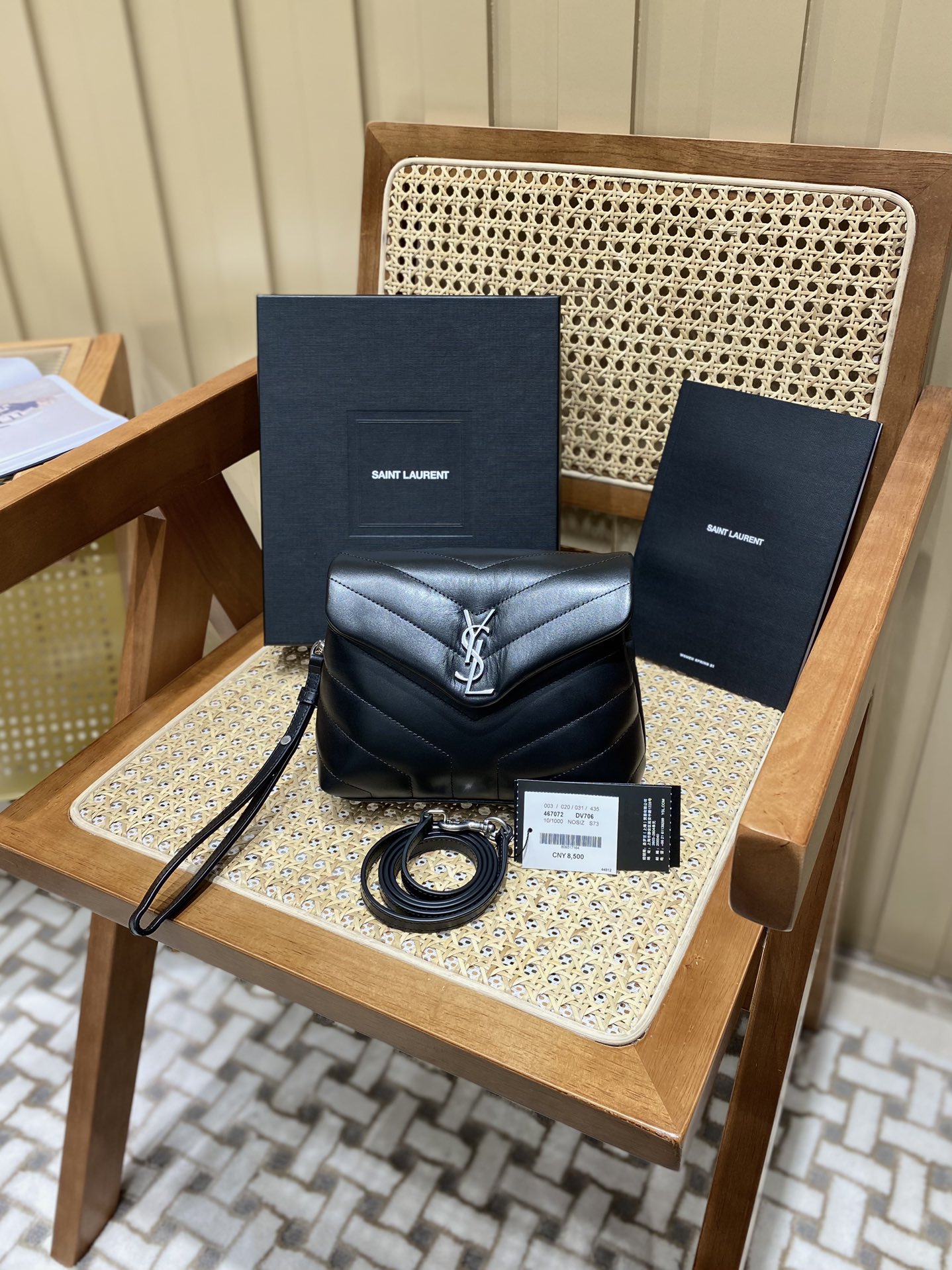 YSL LouLou 20CM 迷你斜挎包 467072黑色/银扣