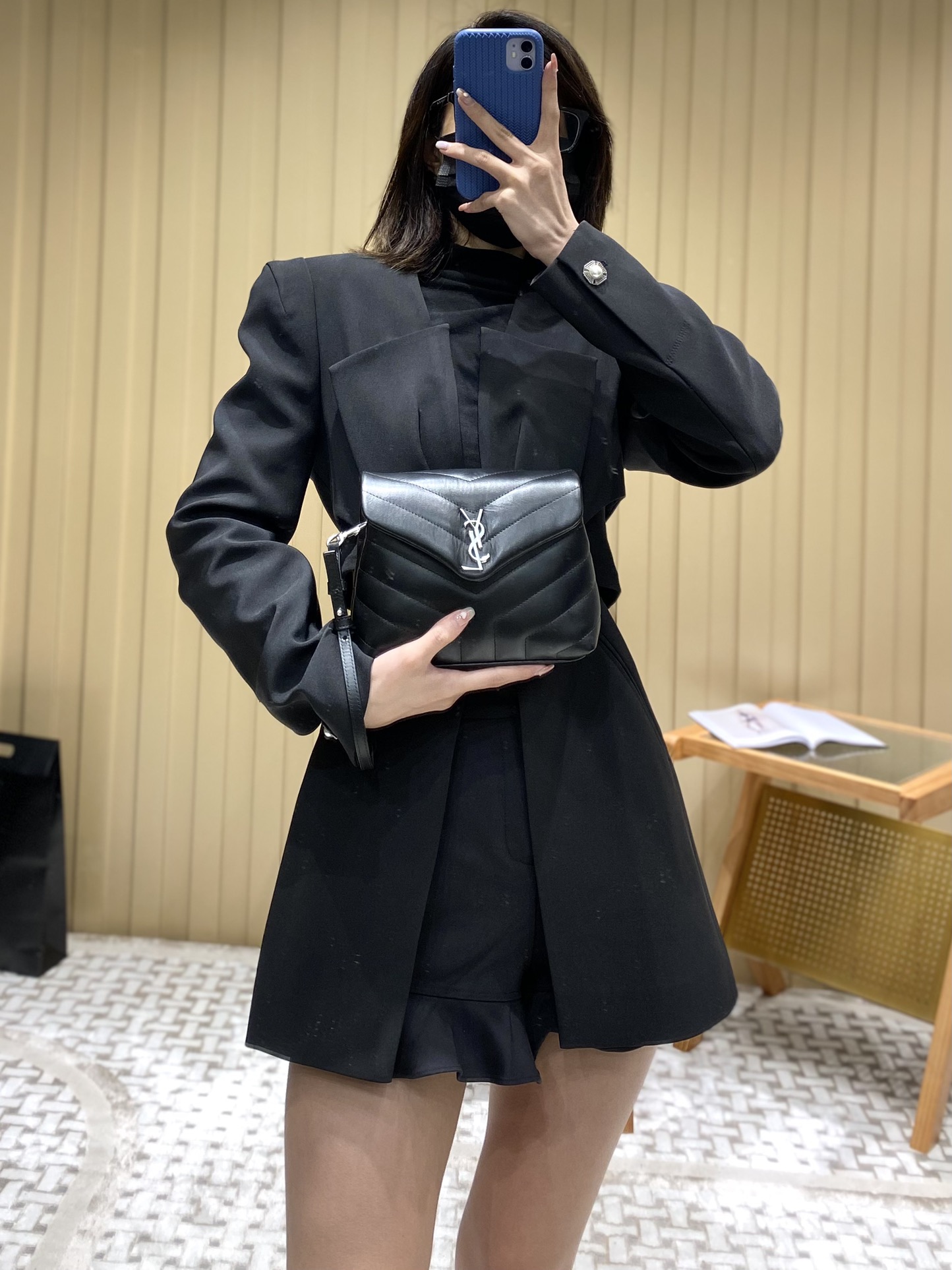 YSL LouLou 20CM 迷你斜挎包 467072黑色/银扣