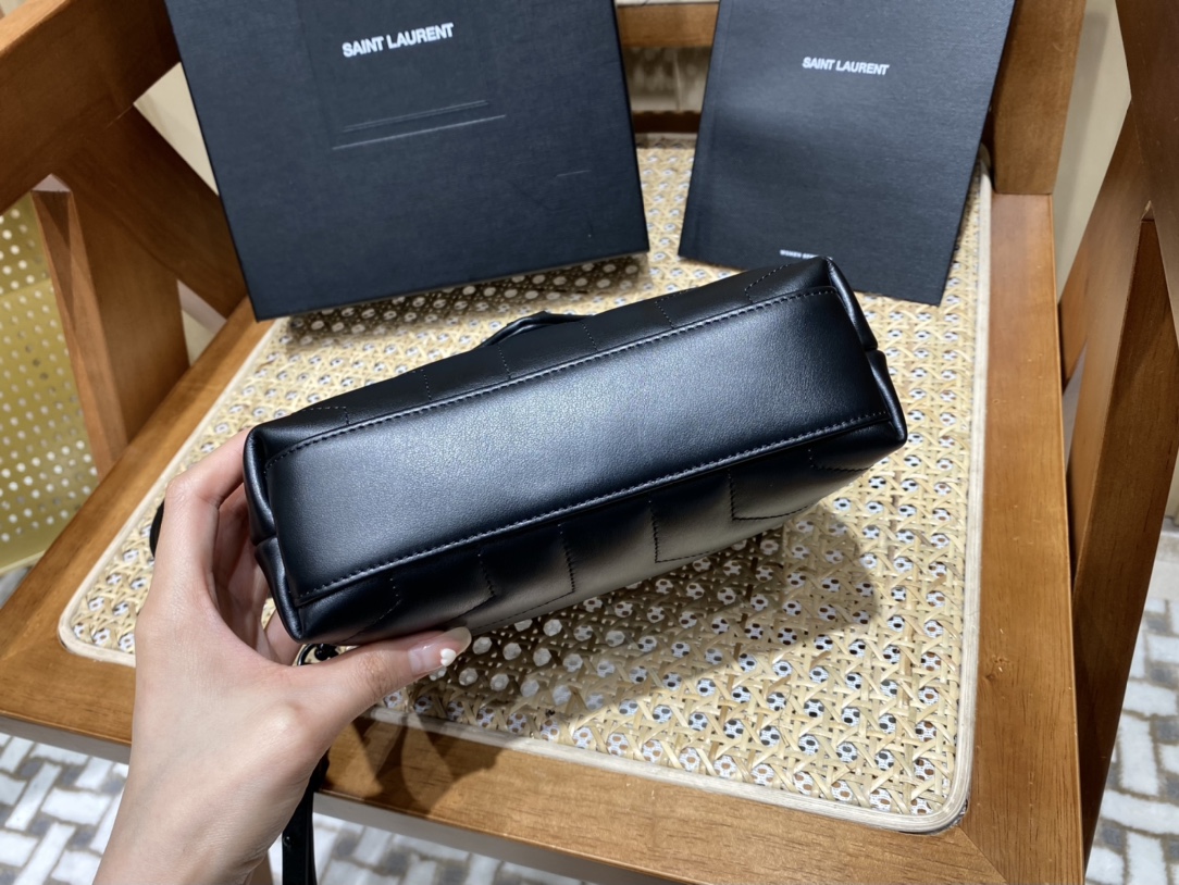 YSL LouLou 迷你斜挎包 467072黑色/黑扣