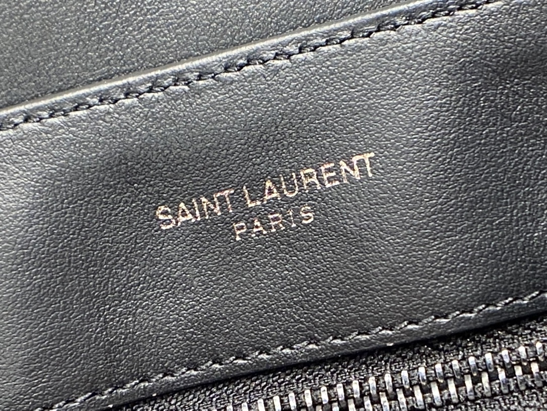 YSL LouLou 迷你斜挎包 467072黑色/黑扣