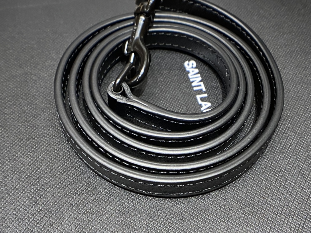 YSL LouLou 迷你斜挎包 467072黑色/黑扣