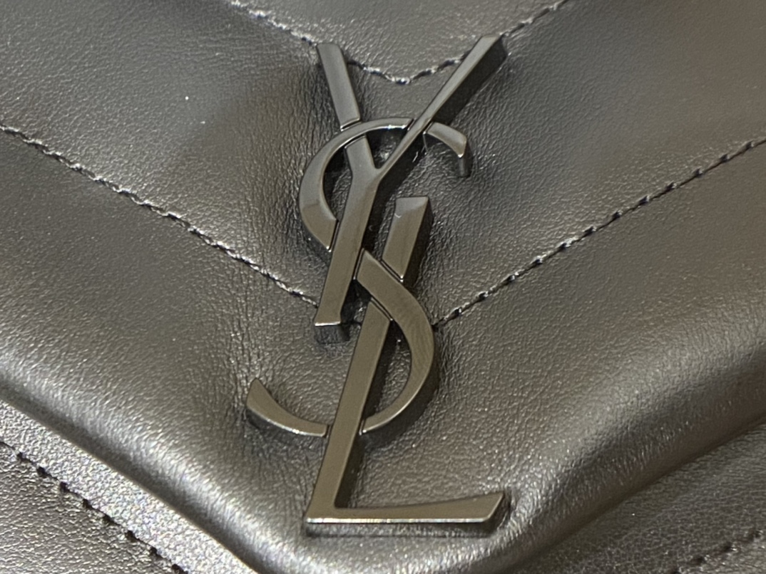 YSL LouLou 迷你斜挎包 467072黑色/黑扣