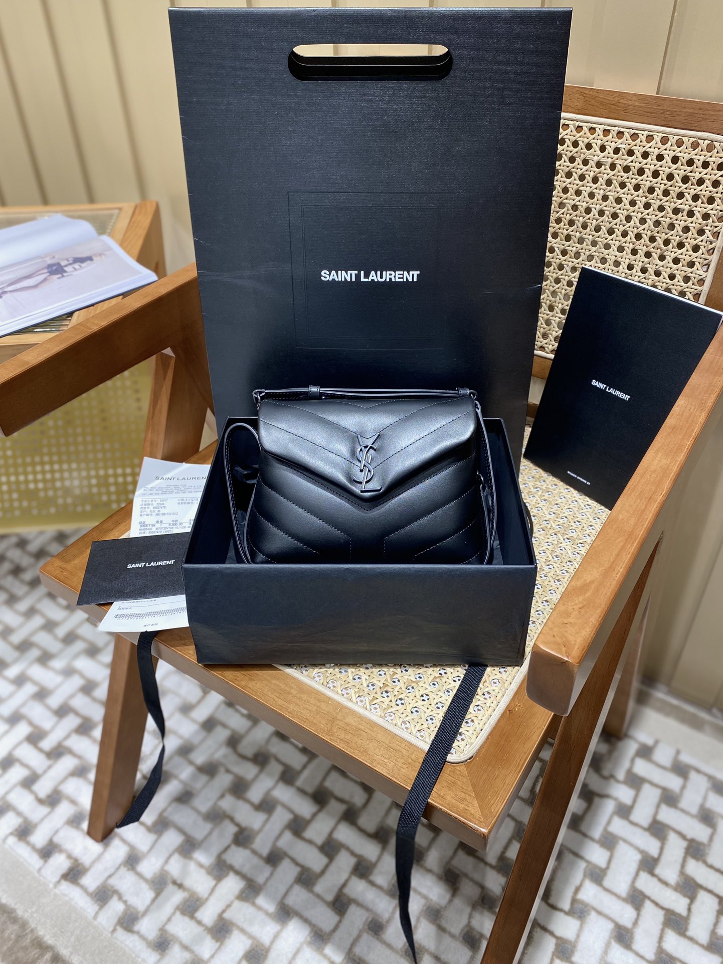 YSL LouLou 迷你斜挎包 467072黑色/黑扣