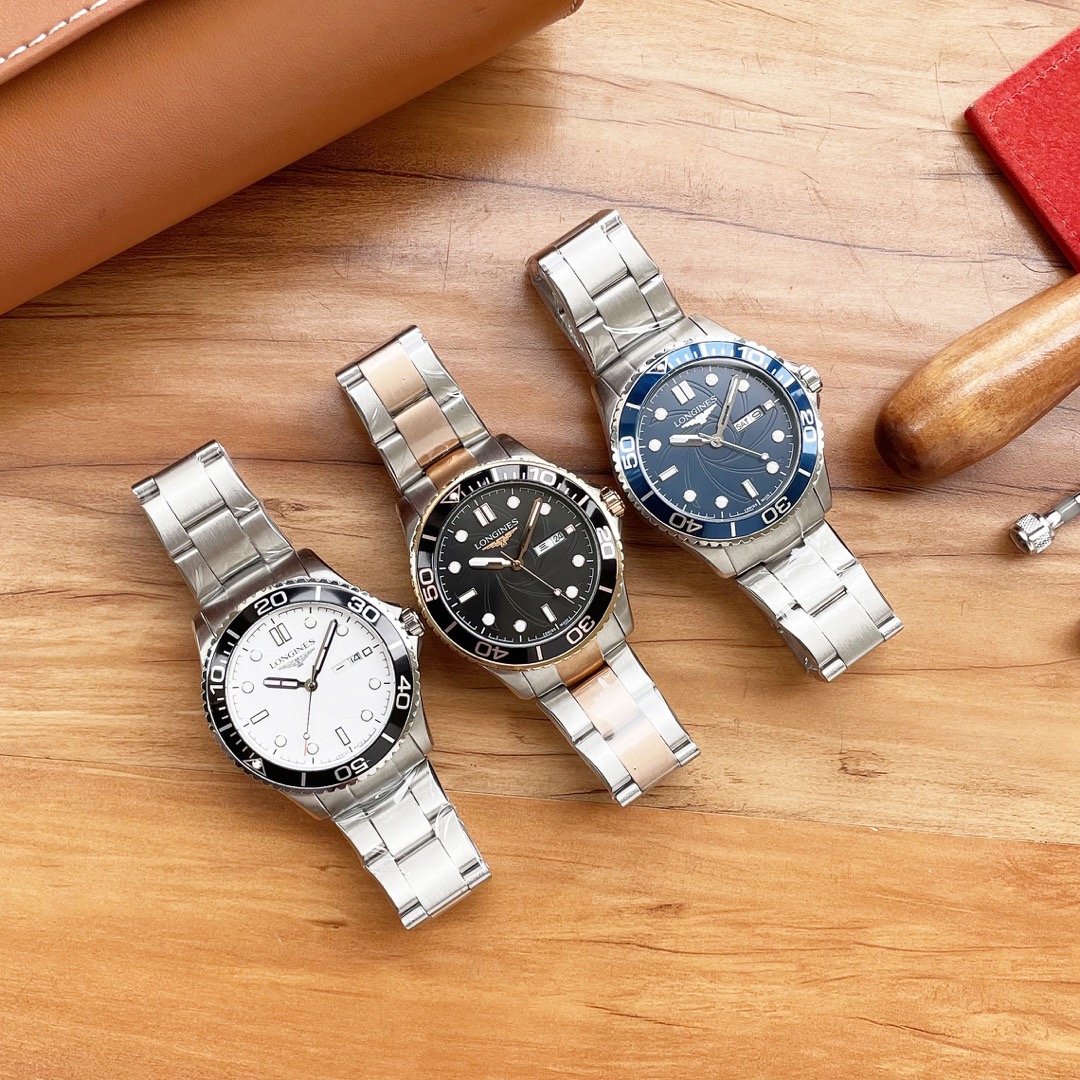 浪琴 Longines 康卡斯系列三针腕表绅士而至。典雅别致的外观 表壳腕表尺42Mm，厚度11mm，完美的曲线式设计使得壳体别致精巧。举手投足之间，落落大方。每一细节都是独到工艺 字面采用天然在阳光下散发夺目光彩，熠熠生辉。 机芯高端全自动机械机芯 钢带采用316L精钢 镜面采矿物质强化玻璃永久 上市 转图必卖