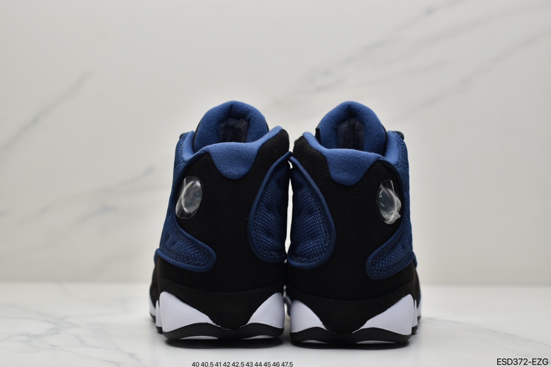 430 Air Jordan 13 Low ”Brave Blue”  鞋身整体以黑色为主色调DJ5982-400