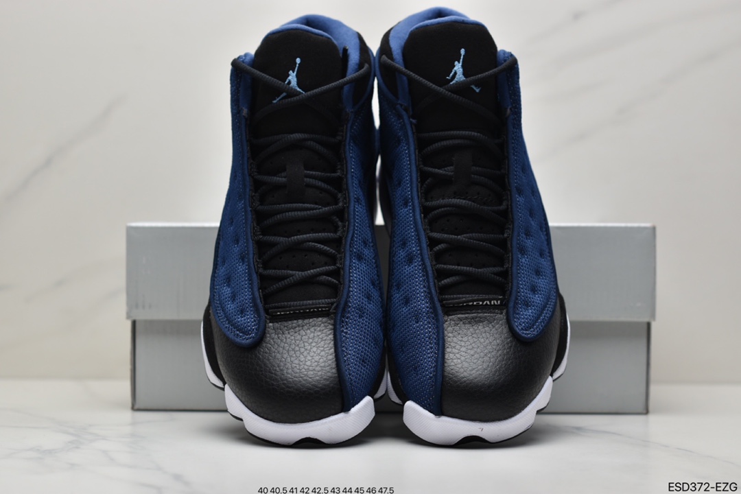 430 Air Jordan 13 Low ”Brave Blue”  鞋身整体以黑色为主色调DJ5982-400