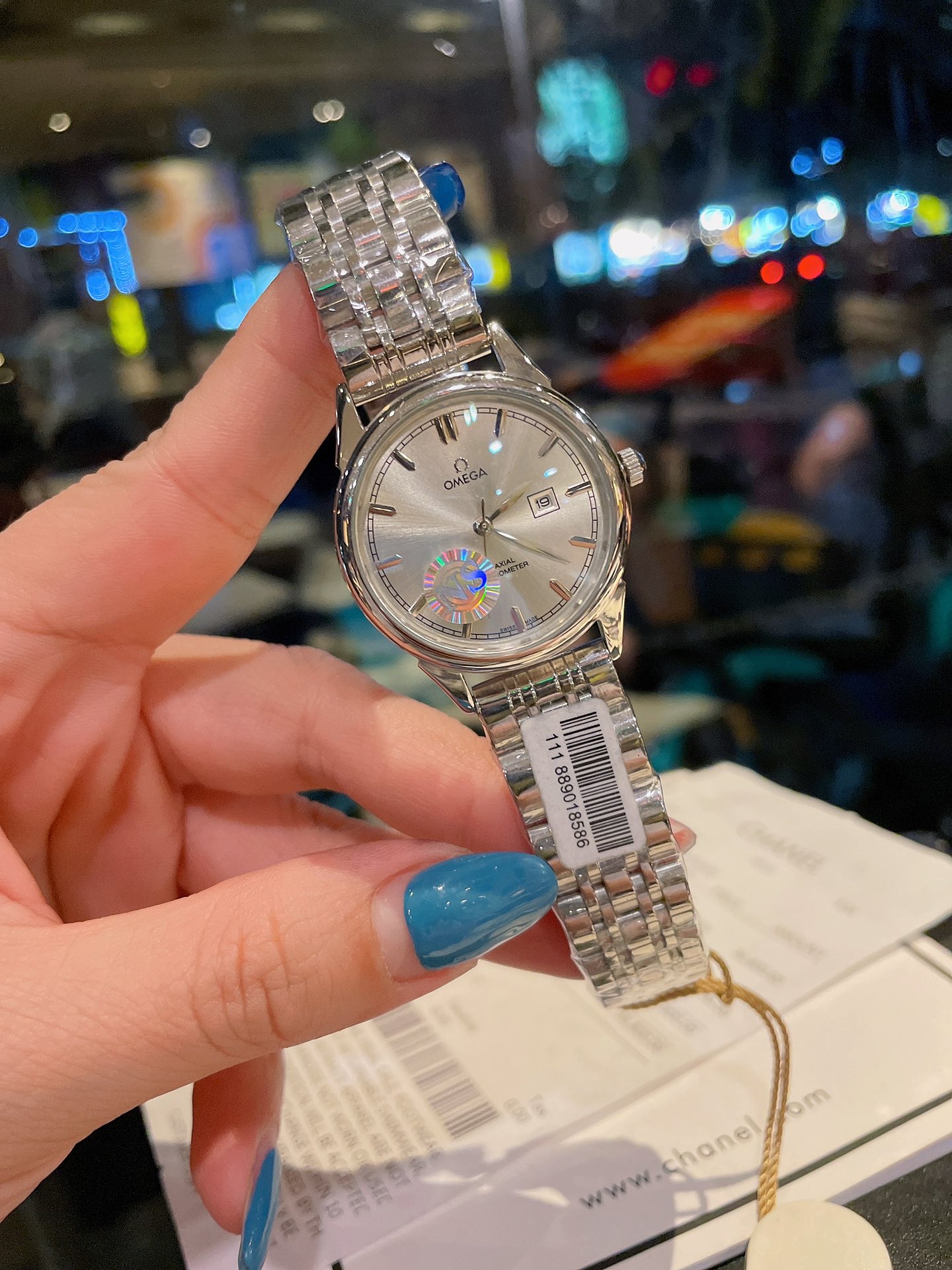 K0     欧米茄  Omega  女士腕表 进口石英机芯 316L精钢表壳 直径34mm厚8mm该款腕表备受女性喜爱，四季衣服搭配，尽显优雅[玫瑰]在不同的场合映耀着她们各自的独特个性与迷人风华