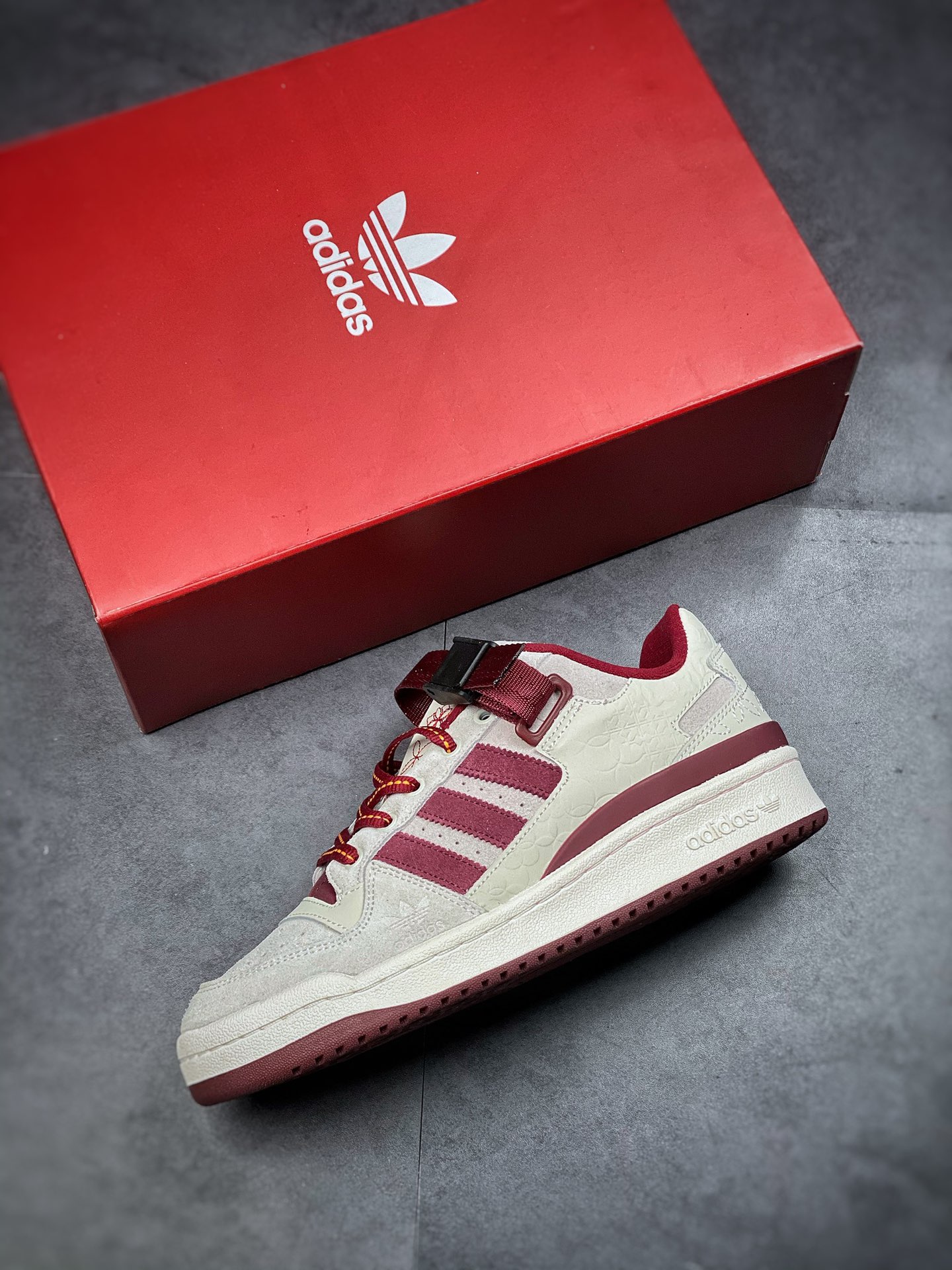 220  Adidas Originals Forum Low CNY 米白红海外渠道版 GX8866