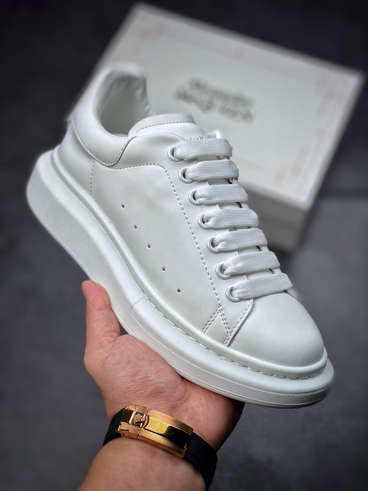 200  Alexander McQueen/亚历山大麦昆 松糕鞋厚增底高小白鞋