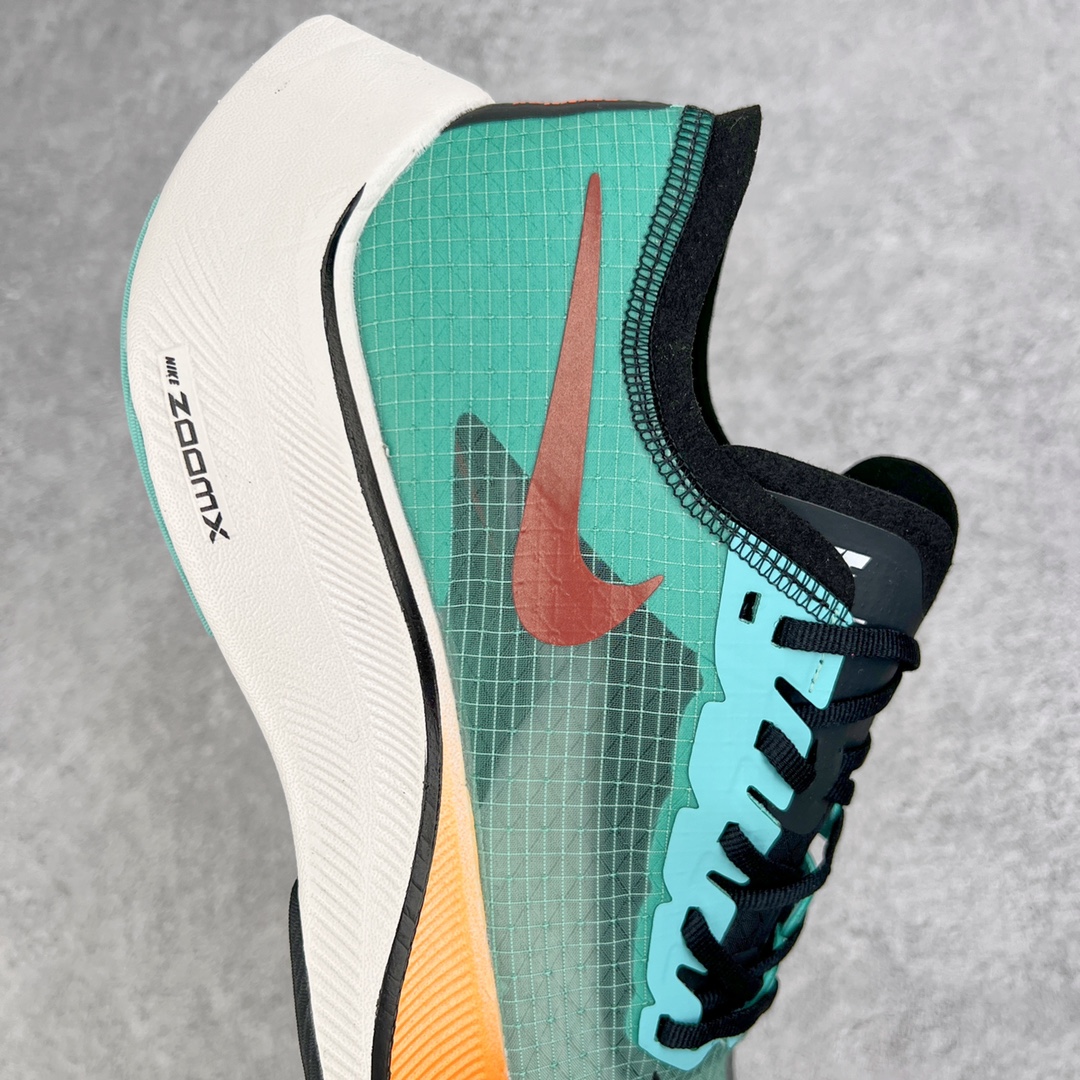 图片[6]-＃纯原福利 NK ZoomX Vaporfly Next% 马拉松一代跑鞋 鞋面使用了全新 Vaporweave 科技 这种类似蝉翼的材质相比 Flyknit 更加轻薄透气 非对称的鞋带系统和泡棉护垫的加入令舒适度更高 鞋头辅以超大的 Swoosh 点缀 再配上流线型外观设计 时尚感十足 尺码：36 36.5 37.5 38 38.5 39 40 40.5 41 42 42.5 43 44 44.5 45-选品中心