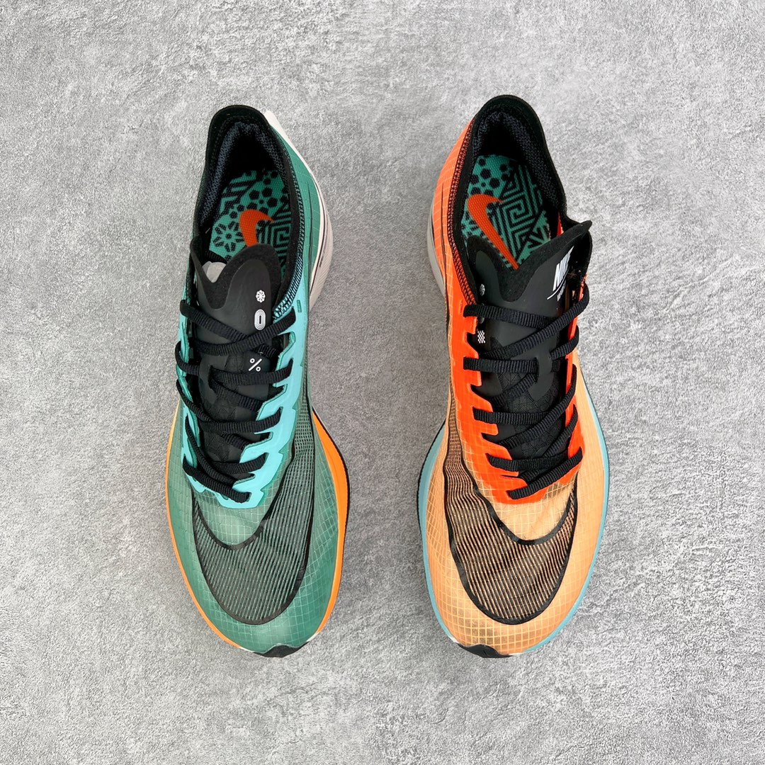图片[2]-＃纯原福利 NK ZoomX Vaporfly Next% 马拉松一代跑鞋 鞋面使用了全新 Vaporweave 科技 这种类似蝉翼的材质相比 Flyknit 更加轻薄透气 非对称的鞋带系统和泡棉护垫的加入令舒适度更高 鞋头辅以超大的 Swoosh 点缀 再配上流线型外观设计 时尚感十足 尺码：36 36.5 37.5 38 38.5 39 40 40.5 41 42 42.5 43 44 44.5 45-选品中心