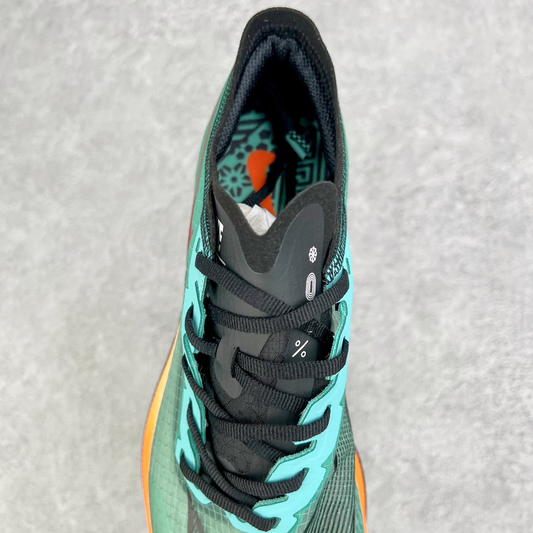 图片[5]-＃纯原福利 NK ZoomX Vaporfly Next% 马拉松一代跑鞋 鞋面使用了全新 Vaporweave 科技 这种类似蝉翼的材质相比 Flyknit 更加轻薄透气 非对称的鞋带系统和泡棉护垫的加入令舒适度更高 鞋头辅以超大的 Swoosh 点缀 再配上流线型外观设计 时尚感十足 尺码：36 36.5 37.5 38 38.5 39 40 40.5 41 42 42.5 43 44 44.5 45-选品中心