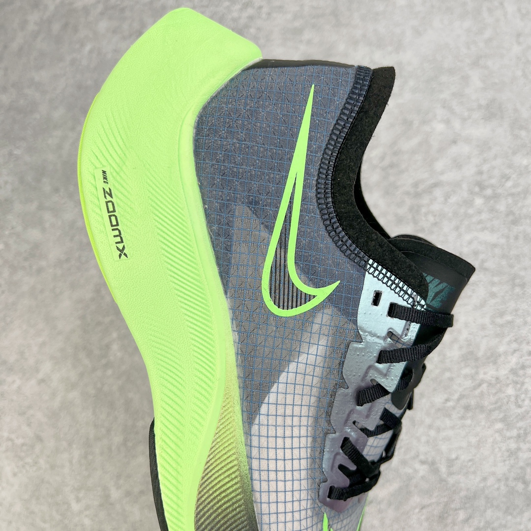 图片[6]-＃纯原福利 NK ZoomX Vaporfly Next% 马拉松一代跑鞋 鞋面使用了全新 Vaporweave 科技 这种类似蝉翼的材质相比 Flyknit 更加轻薄透气 非对称的鞋带系统和泡棉护垫的加入令舒适度更高 鞋头辅以超大的 Swoosh 点缀 再配上流线型外观设计 时尚感十足 尺码：36 36.5 37.5 38 38.5 39 40 40.5 41 42 42.5 43 44 44.5 45-选品中心
