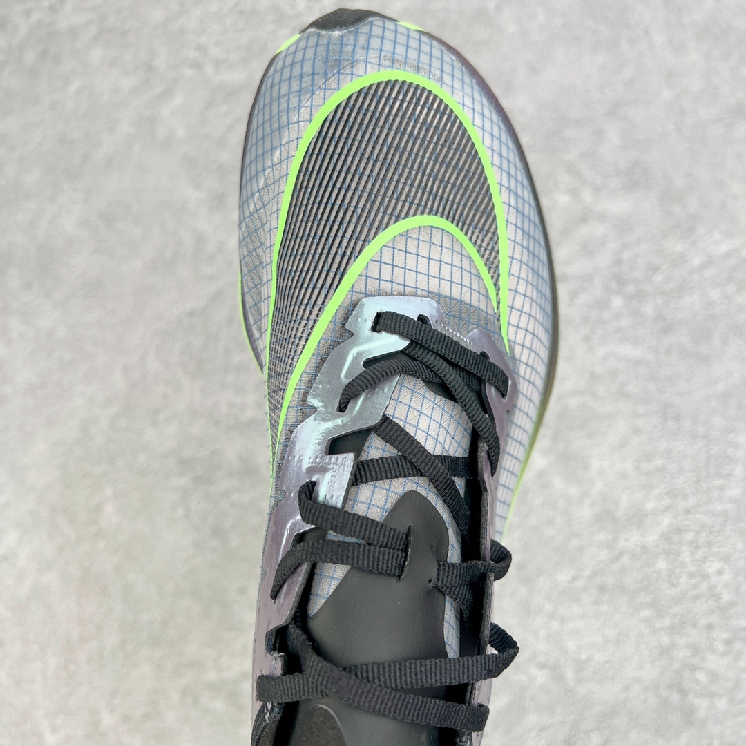 图片[4]-＃纯原福利 NK ZoomX Vaporfly Next% 马拉松一代跑鞋 鞋面使用了全新 Vaporweave 科技 这种类似蝉翼的材质相比 Flyknit 更加轻薄透气 非对称的鞋带系统和泡棉护垫的加入令舒适度更高 鞋头辅以超大的 Swoosh 点缀 再配上流线型外观设计 时尚感十足 尺码：36 36.5 37.5 38 38.5 39 40 40.5 41 42 42.5 43 44 44.5 45-选品中心