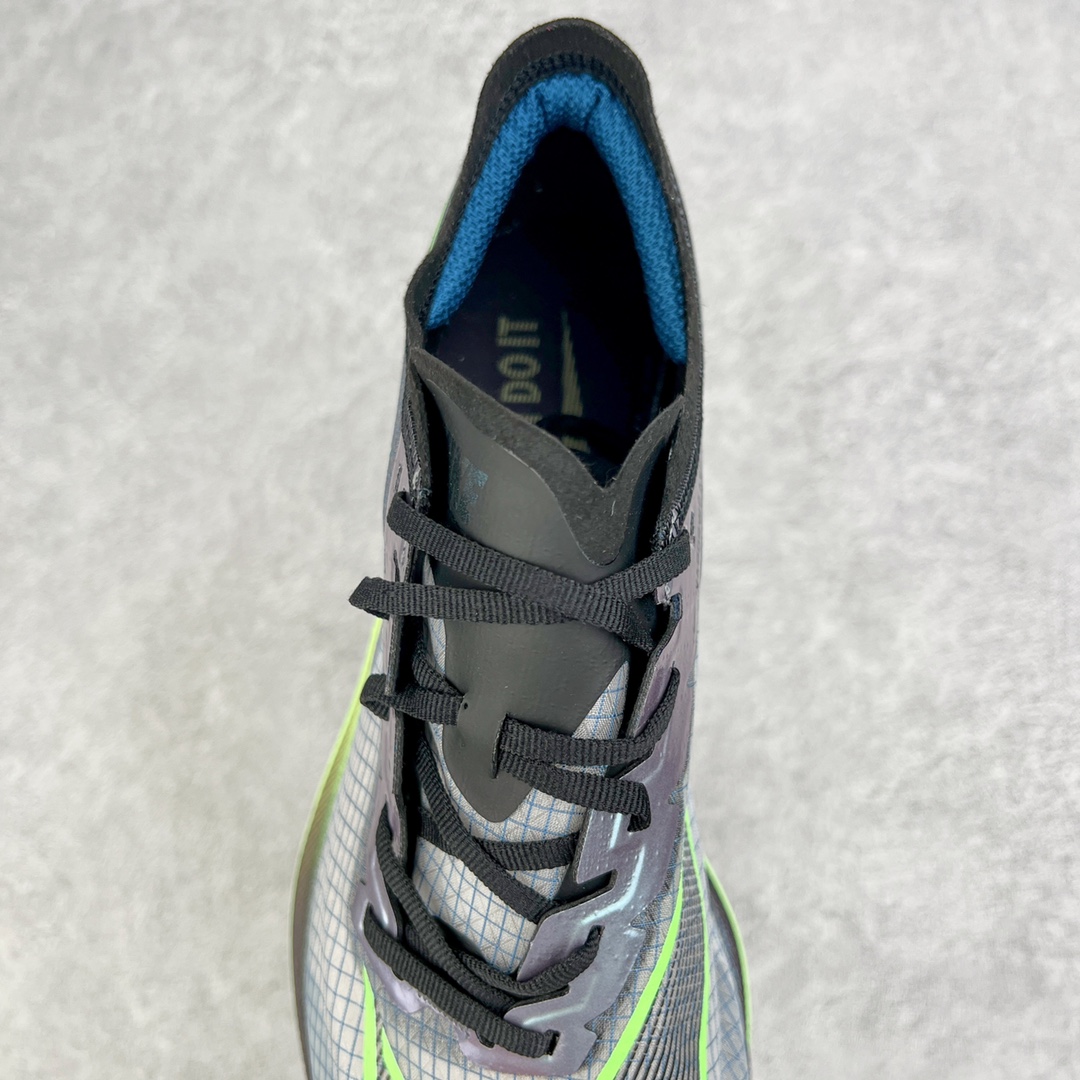 图片[5]-＃纯原福利 NK ZoomX Vaporfly Next% 马拉松一代跑鞋 鞋面使用了全新 Vaporweave 科技 这种类似蝉翼的材质相比 Flyknit 更加轻薄透气 非对称的鞋带系统和泡棉护垫的加入令舒适度更高 鞋头辅以超大的 Swoosh 点缀 再配上流线型外观设计 时尚感十足 尺码：36 36.5 37.5 38 38.5 39 40 40.5 41 42 42.5 43 44 44.5 45-选品中心