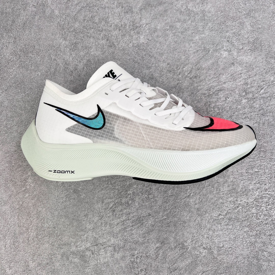 ＃纯原福利 NK ZoomX Vaporfly Next% 马拉松一代跑鞋 鞋面使用了全新 Vaporweave 科技 这种类似蝉翼的材质相比 Flyknit 更加轻薄透气 非对称的鞋带系统和泡棉护垫的加入令舒适度更高 鞋头辅以超大的 Swoosh 点缀 再配上流线型外观设计 时尚感十足 尺码：36 36.5 37.5 38 38.5 39 40 40.5 41 42 42.5 43 44 44.5 45-选品中心