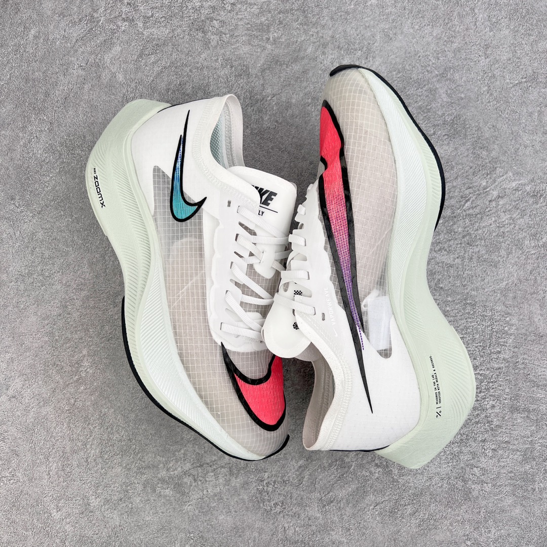 图片[3]-＃纯原福利 NK ZoomX Vaporfly Next% 马拉松一代跑鞋 鞋面使用了全新 Vaporweave 科技 这种类似蝉翼的材质相比 Flyknit 更加轻薄透气 非对称的鞋带系统和泡棉护垫的加入令舒适度更高 鞋头辅以超大的 Swoosh 点缀 再配上流线型外观设计 时尚感十足 尺码：36 36.5 37.5 38 38.5 39 40 40.5 41 42 42.5 43 44 44.5 45-选品中心