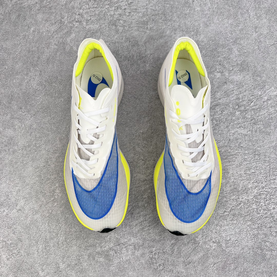 图片[2]-＃纯原福利 NK ZoomX Vaporfly Next% 马拉松一代跑鞋 鞋面使用了全新 Vaporweave 科技 这种类似蝉翼的材质相比 Flyknit 更加轻薄透气 非对称的鞋带系统和泡棉护垫的加入令舒适度更高 鞋头辅以超大的 Swoosh 点缀 再配上流线型外观设计 时尚感十足 尺码：36 36.5 37.5 38 38.5 39 40 40.5 41 42 42.5 43 44 44.5 45-选品中心