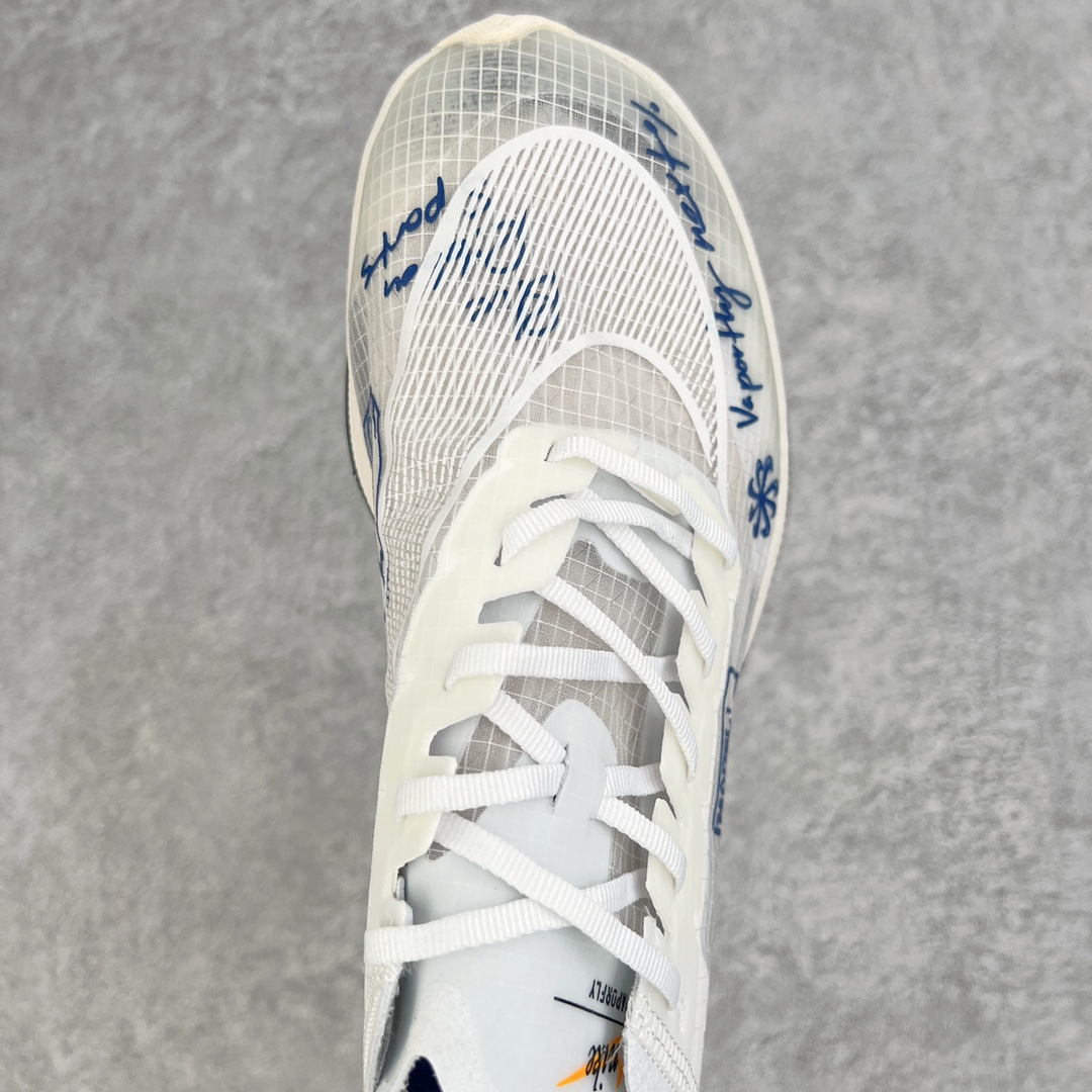 图片[4]-＃纯原福利 NK ZoomX Vaporfly Next% 马拉松一代跑鞋 鞋面使用了全新 Vaporweave 科技 这种类似蝉翼的材质相比 Flyknit 更加轻薄透气 非对称的鞋带系统和泡棉护垫的加入令舒适度更高 鞋头辅以超大的 Swoosh 点缀 再配上流线型外观设计 时尚感十足 尺码：36 36.5 37.5 38 38.5 39 40 40.5 41 42 42.5 43 44 44.5 45-选品中心
