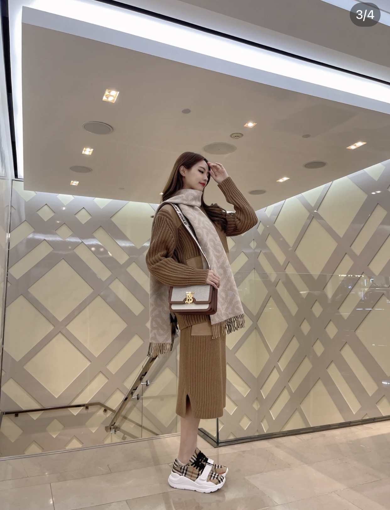 Burberry巴宝莉TB 专属标识锁扣包