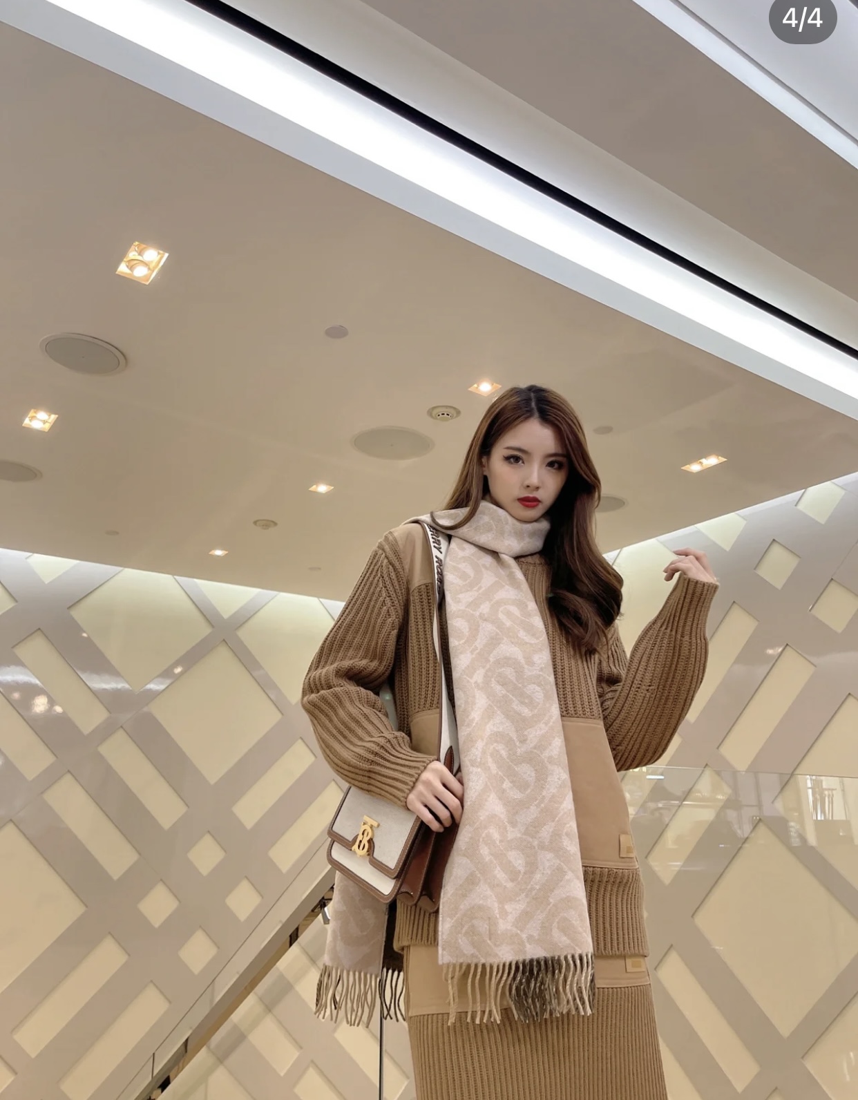 Burberry巴宝莉TB 专属标识锁扣包