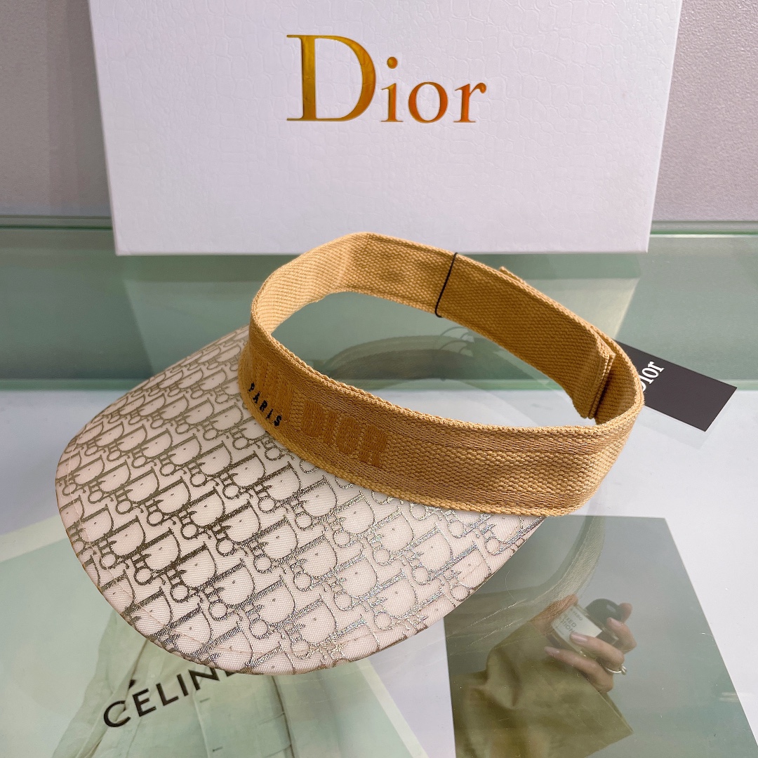 Dior迪奥空顶字母遮阳帽