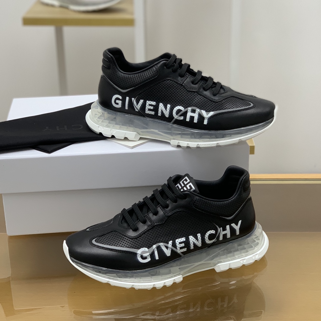 Givenchy纪梵希   采用镂空皮革材质4G LOGO刺绣男士低帮慢跑运动鞋
