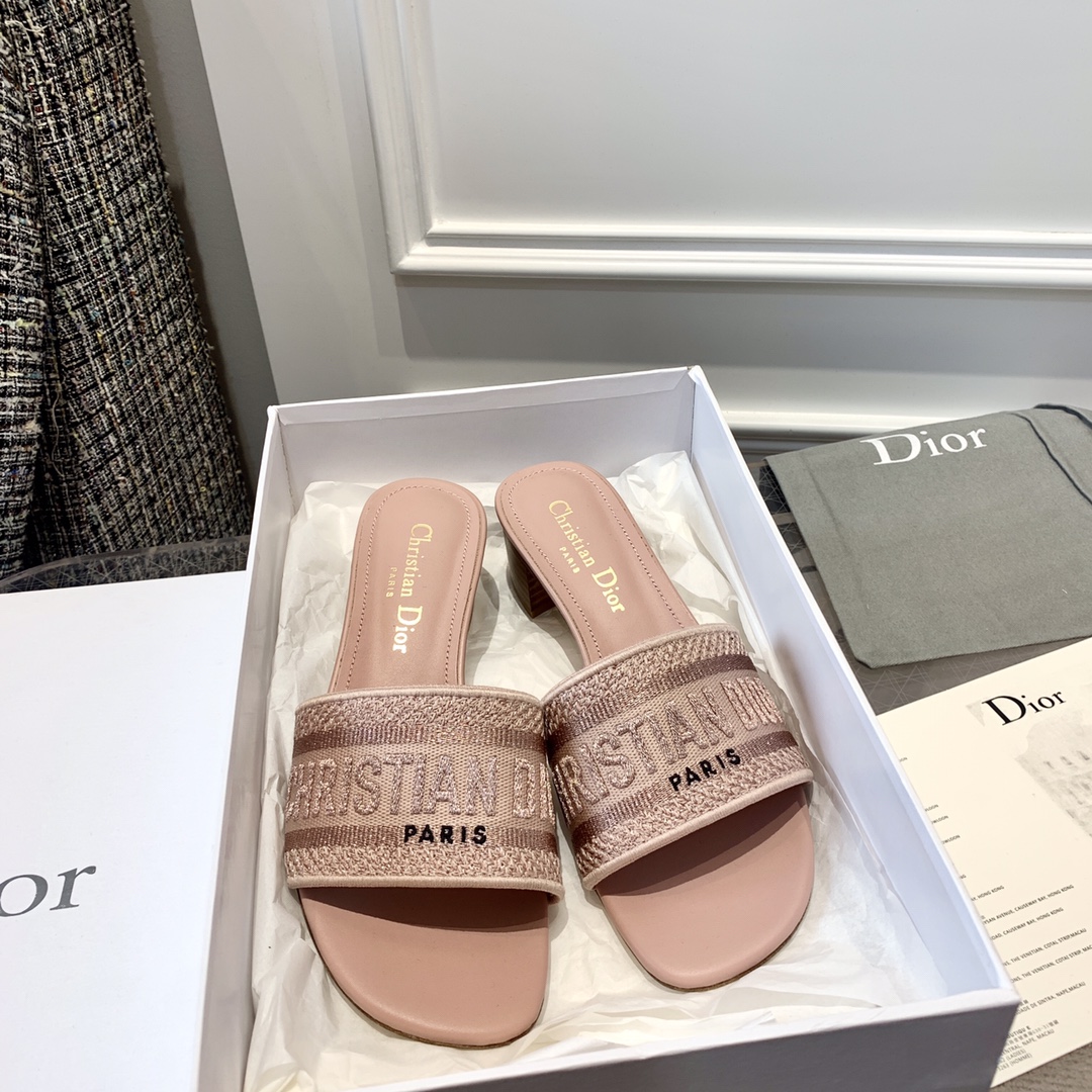 Dior 2022 water diamond 3e generatie slippers 3D letterontwerp + geïmporteerde stras, binnen- en buitenkant volledig kalfsleer, Italiaanse echte leren zool