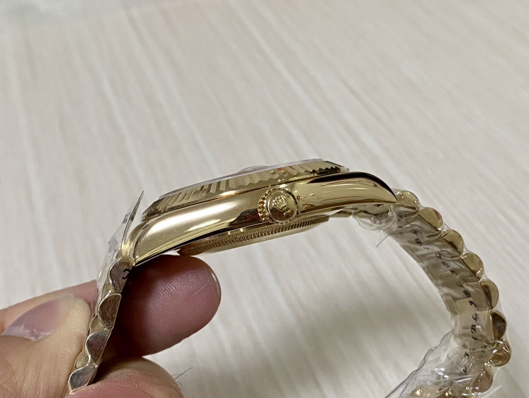 SK厂 劳力士Rolex 双历 星期日志型シリーズ 40mmの高品質腕時計