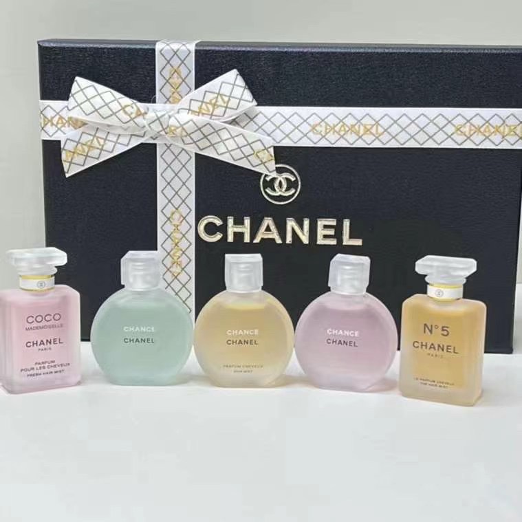 Chanel Perfume Sampler Set - 5ml x 5 - N°5, Coco, and More! 3 i1648287400 159 2