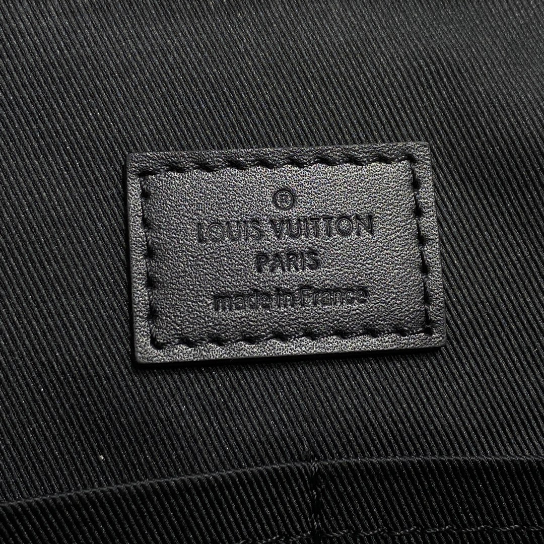 Louis Vuitton LV Saumur Handbags Messenger Bags Black Monogram Canvas Fashion Casual M45911