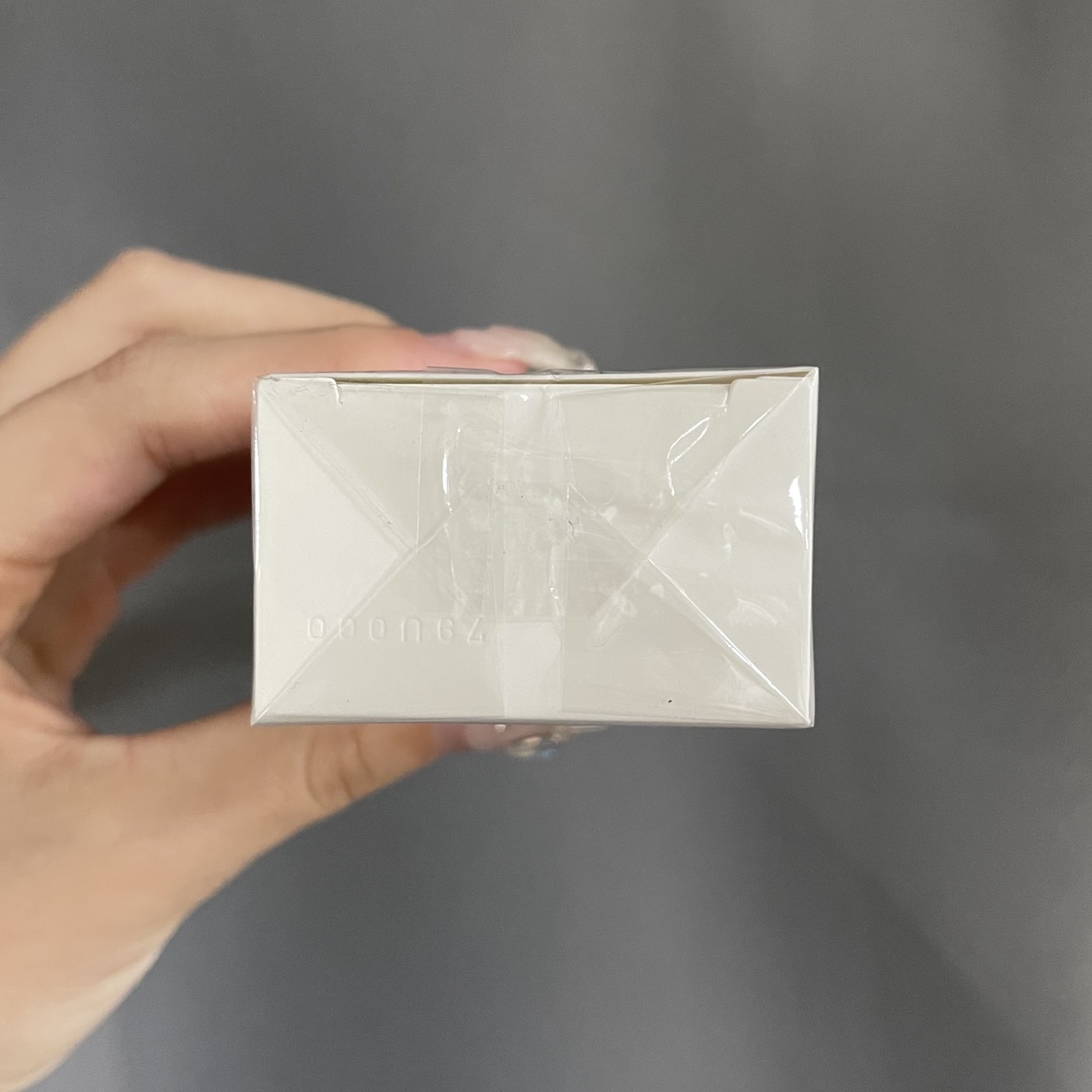 路易威登 Louis Vuitton 高定典藏名品高定奢养美妆护肤品口红粉底 #4D7BBF90 3