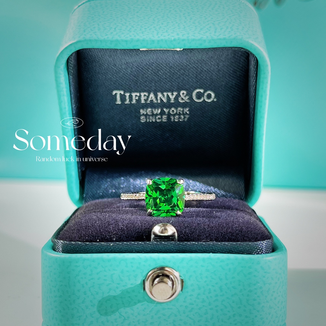 新款☑️TIFFANY&Co.蒂芙尼方形绿钻戒指