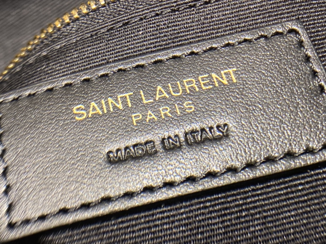 Saint laurent Ysl 𝐉𝐨𝐞 𝐛𝐚𝐜𝐤𝐩𝐚𝐜𝐤 “V”型绗缝双肩包 672609黑色