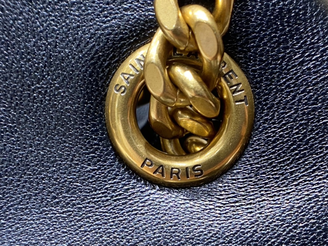 Saint laurent Ysl 𝐉𝐨𝐞 𝐛𝐚𝐜𝐤𝐩𝐚𝐜𝐤 “V”型绗缝双肩包 672609黑色