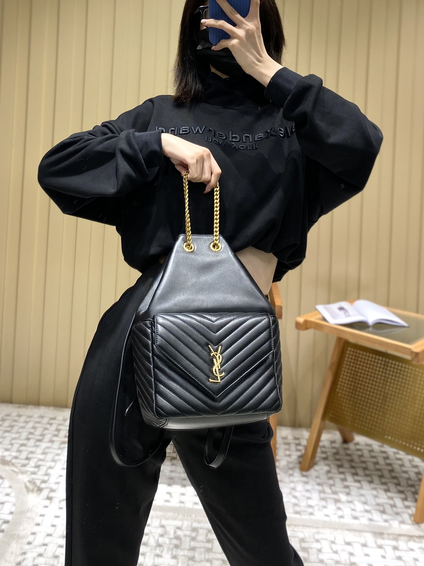 Saint laurent Ysl 𝐉𝐨𝐞 𝐛𝐚𝐜𝐤𝐩𝐚𝐜𝐤 “V”型绗缝双肩包 672609黑色