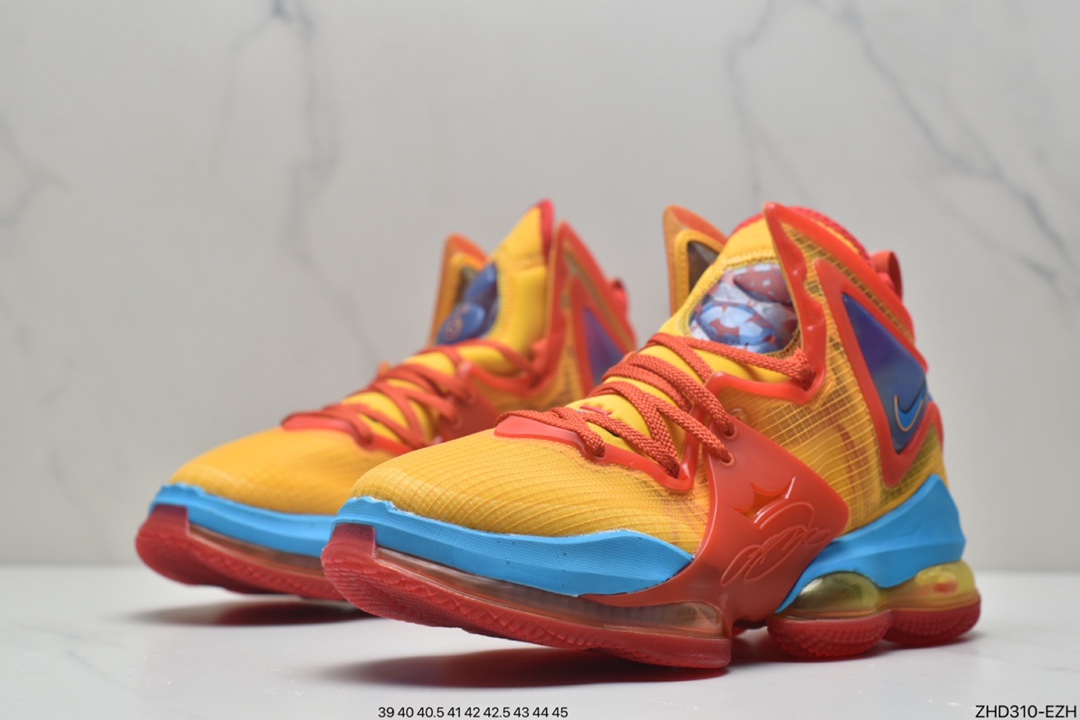 300 耐克NK LeBron 19 黑白蓝．詹姆斯总冠军战靴 DC9342-100