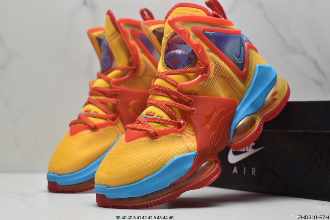 300 耐克NK LeBron 19 黑白蓝．詹姆斯总冠军战靴 DC9342-100