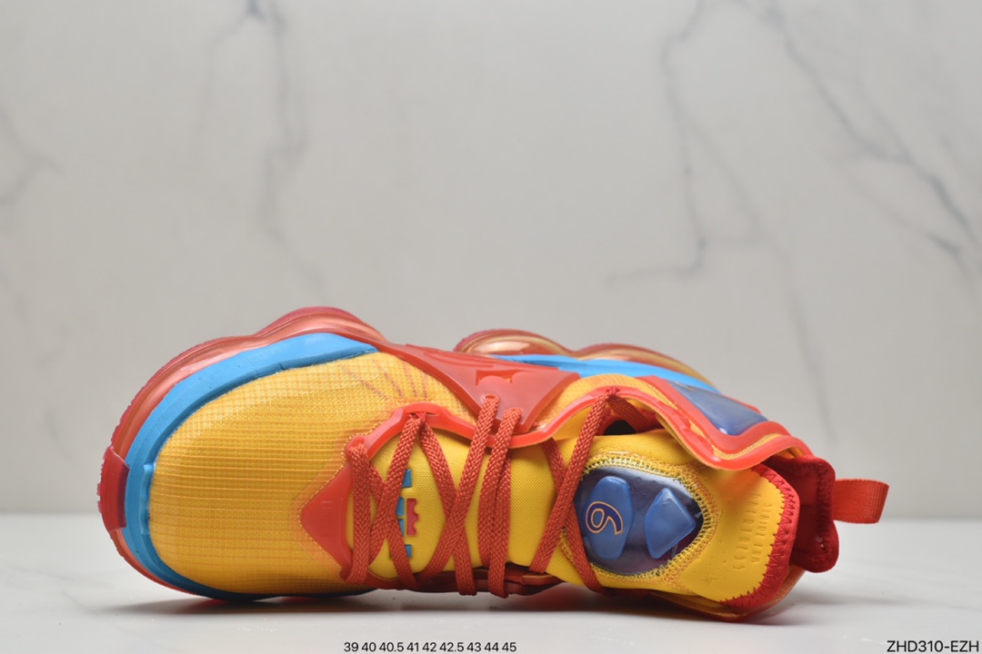 300 耐克NK LeBron 19 黑白蓝．詹姆斯总冠军战靴 DC9342-100