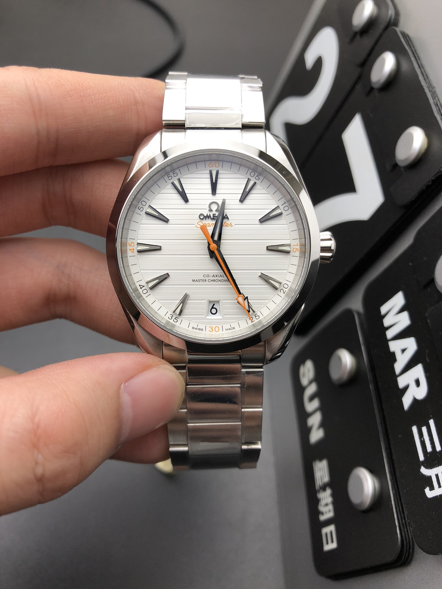 Omega 海马150柚木